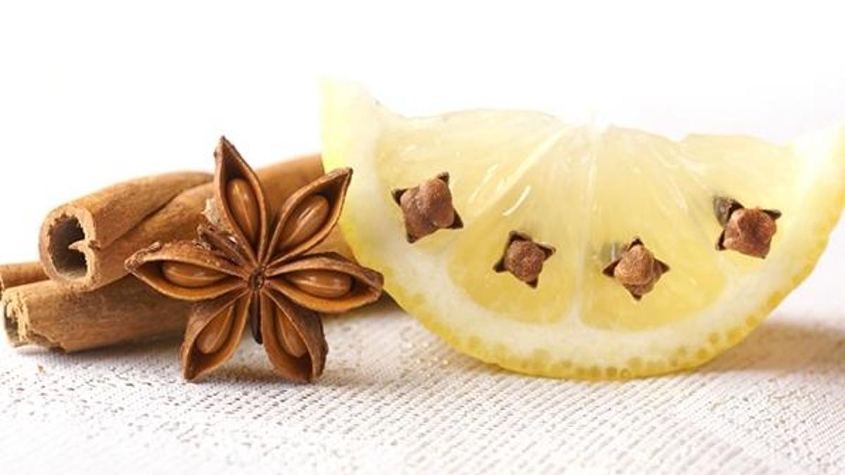 'Koku egzersizi için karanfil ve limon koklayın'