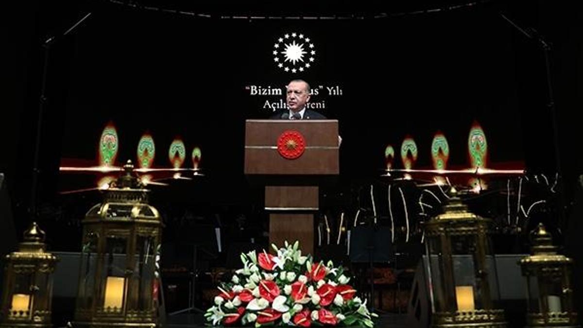 Cumhurbaşkanı Erdoğan: Dilimizde çoraklaşma sürecini yaşıyoruz