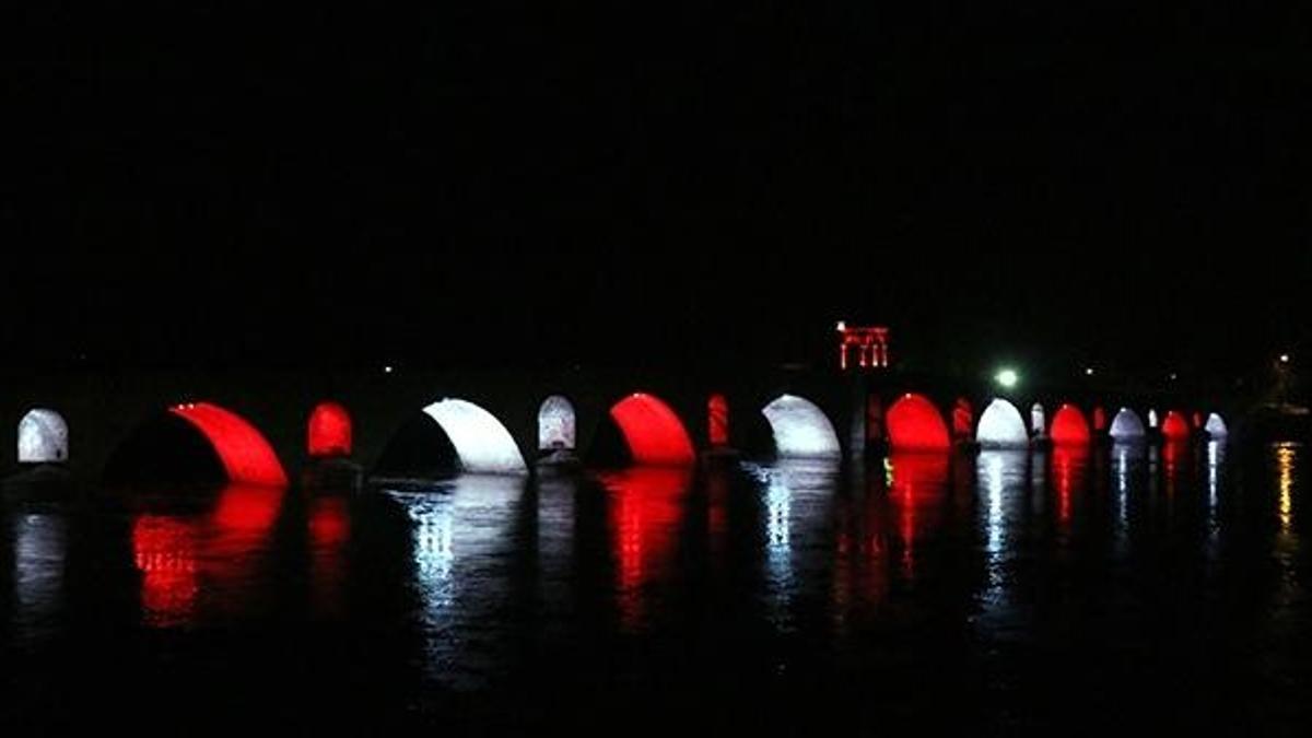 Edirne'nin tarihi köprüleri, yeni nesil ışıklandırmayla aydınlatıldı
