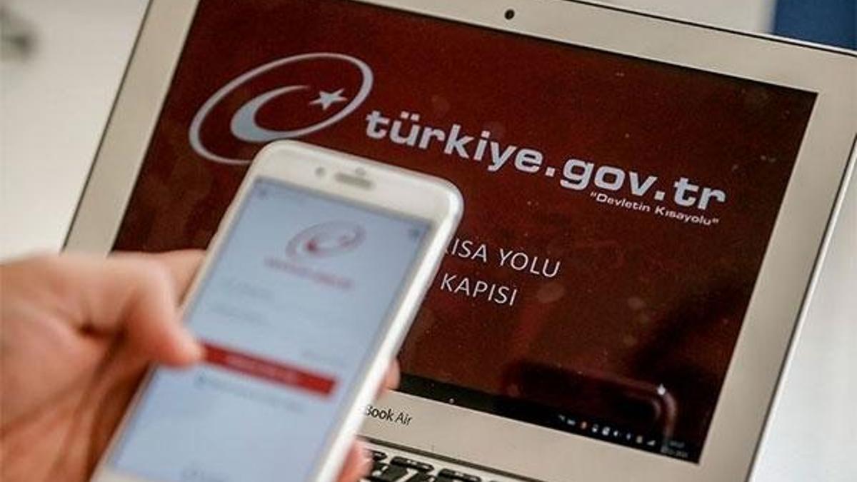 E-devlete akın ettiler! 32 milyonu iptal... Bakan duyurdu
