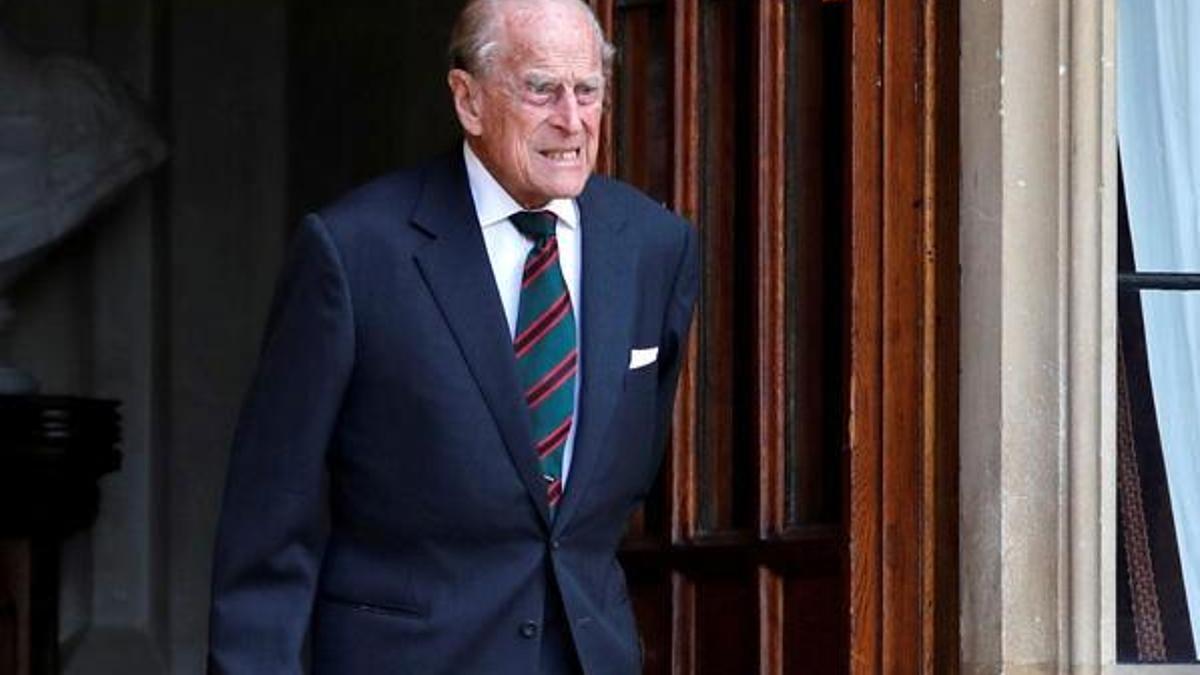 İngiltere Kraliçesi Elizabeth'in eşi Philip hastaneye kaldırıldı
