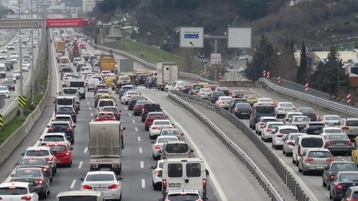 İstanbul'un yavaşlayan trafiği kanser riskini artırıyor!