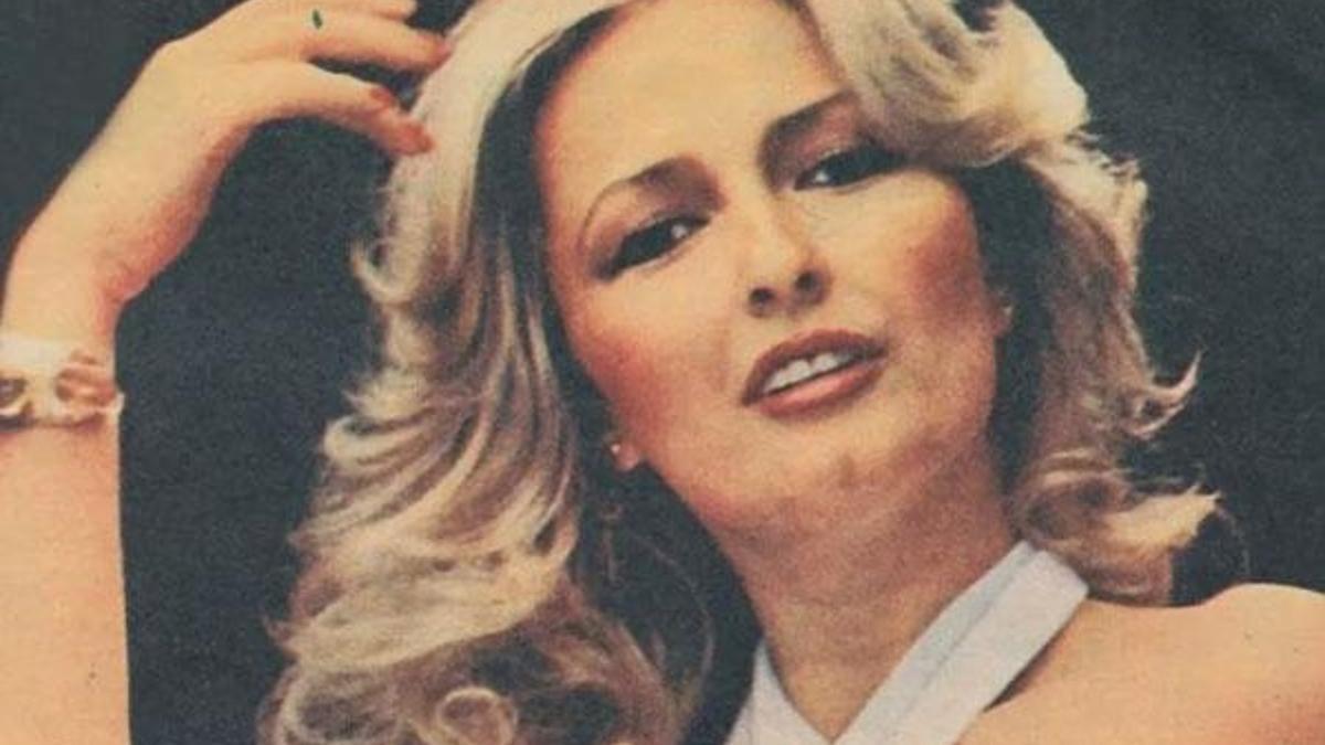 Ünlü popçu Serpil Barlas hayatını kaybetti