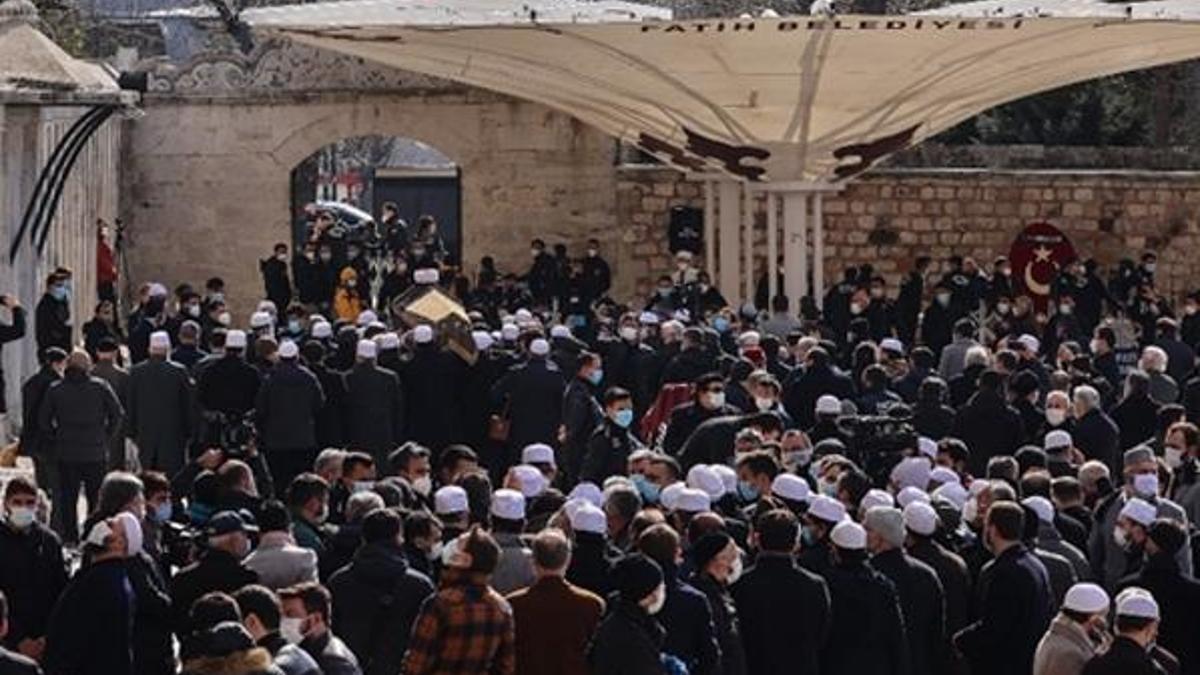 Hadis, tefsir ve fıkıh alimi M. Emin Saraç'a veda!