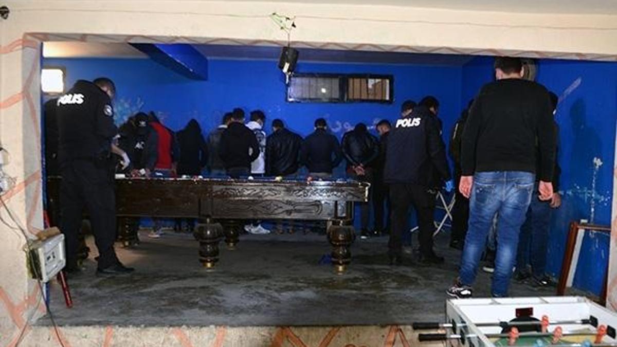 Kafe görünümlü oyun salonuna polis baskını