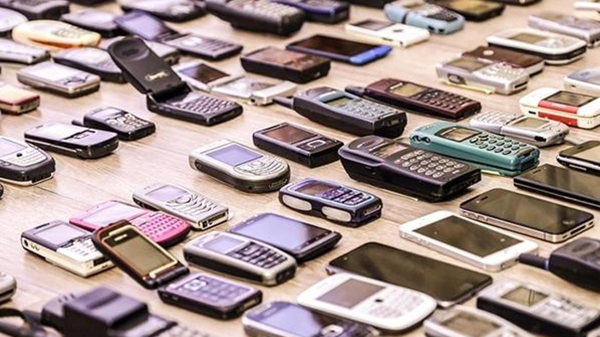 Cep telefonları 27 yılda hayatın merkezine yerleşti