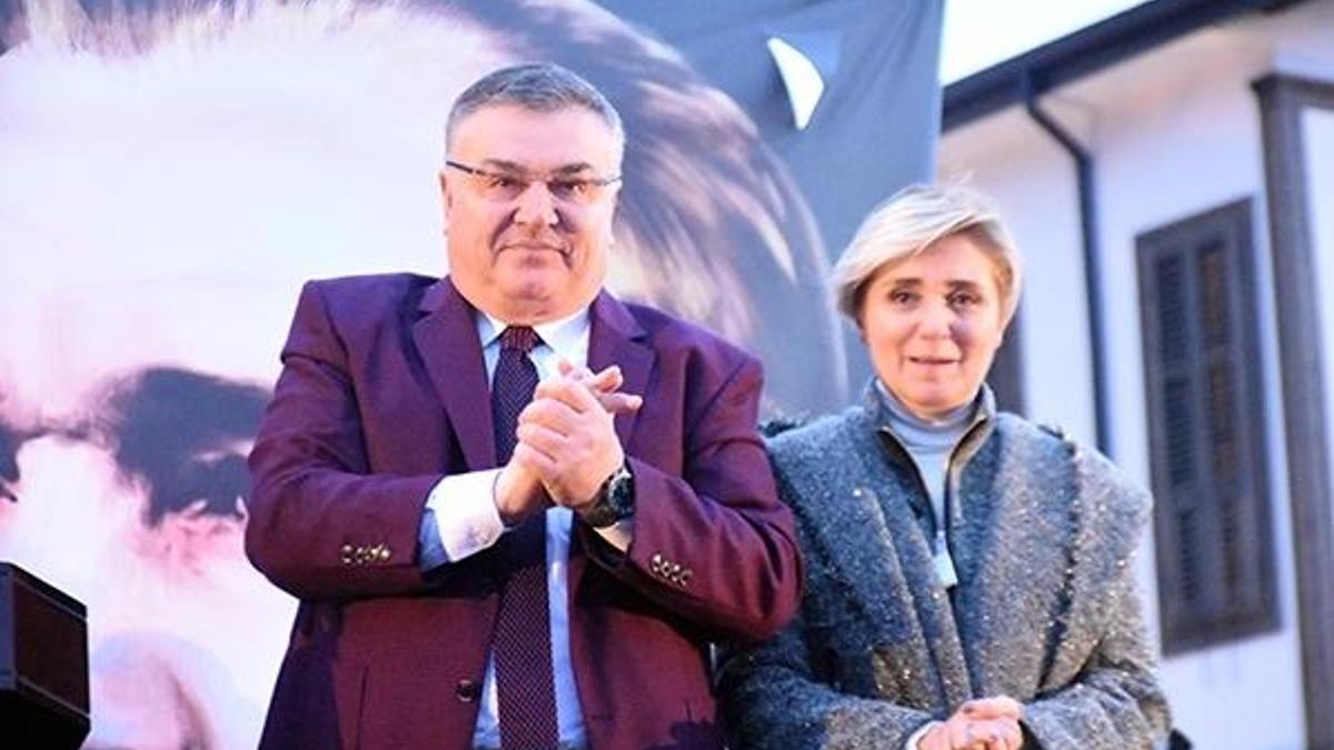 Mehmet Siyam Kesimoğlu CHP'ye dönüyor