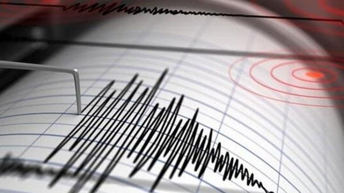 Ege'de korkutan deprem!