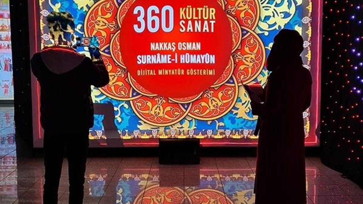 İletişim Başkanlığı’nın düzenlediği Nakkaş Osman Surnâme-i Hümayun Dijital Minyatür Sergisi ilgiyle takip ediliyor