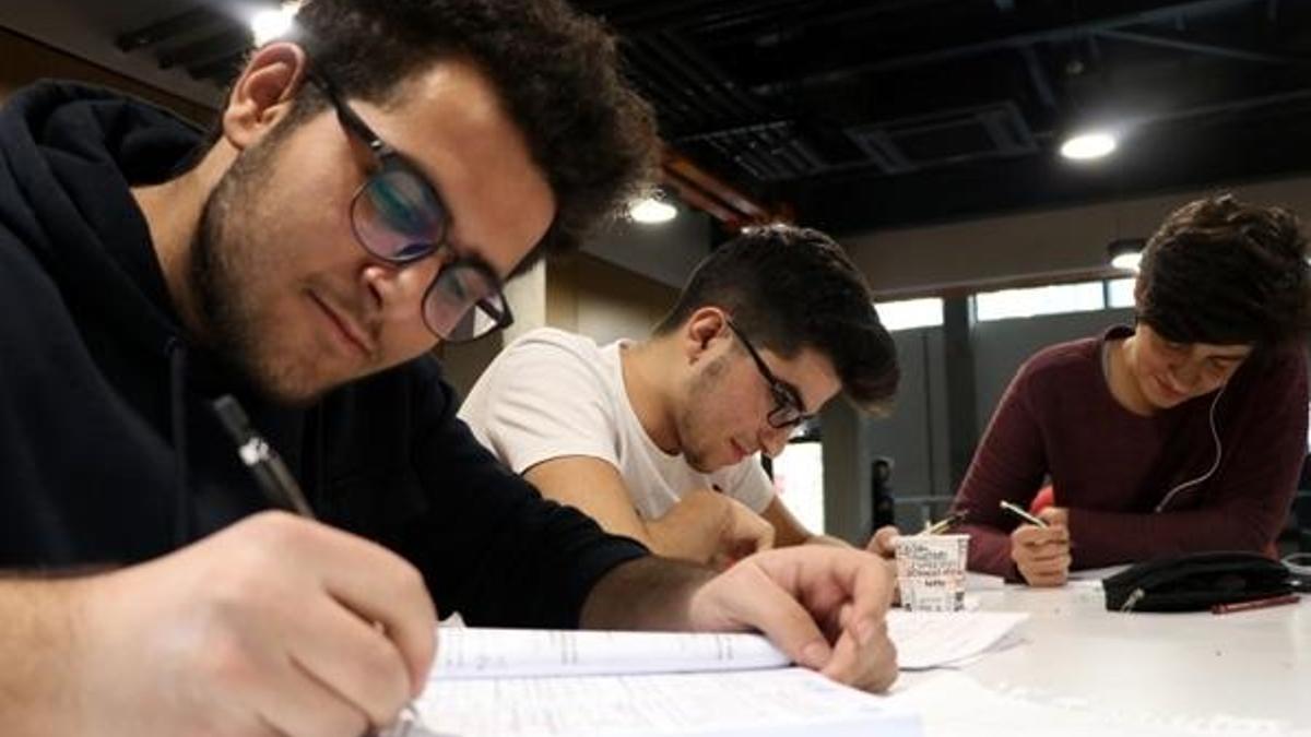 Üniversite sınavı para yatırma… Üniversite giriş sınavı başvurusu nasıl yapılır, üniversite sınavı para başvuru ücreti hangi bankaya yatırılacak?