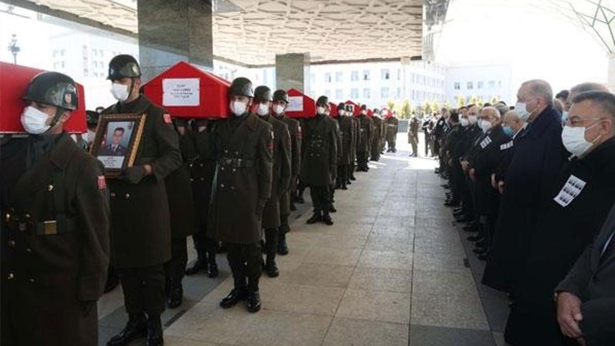 Türkiye kahramanlarını uğurladı... Ankara'da şehitler için acı veda...