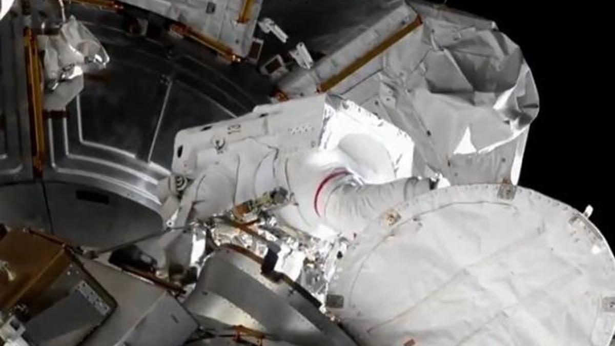 ISS astronotları, uzay yürüyüşüne çıktı