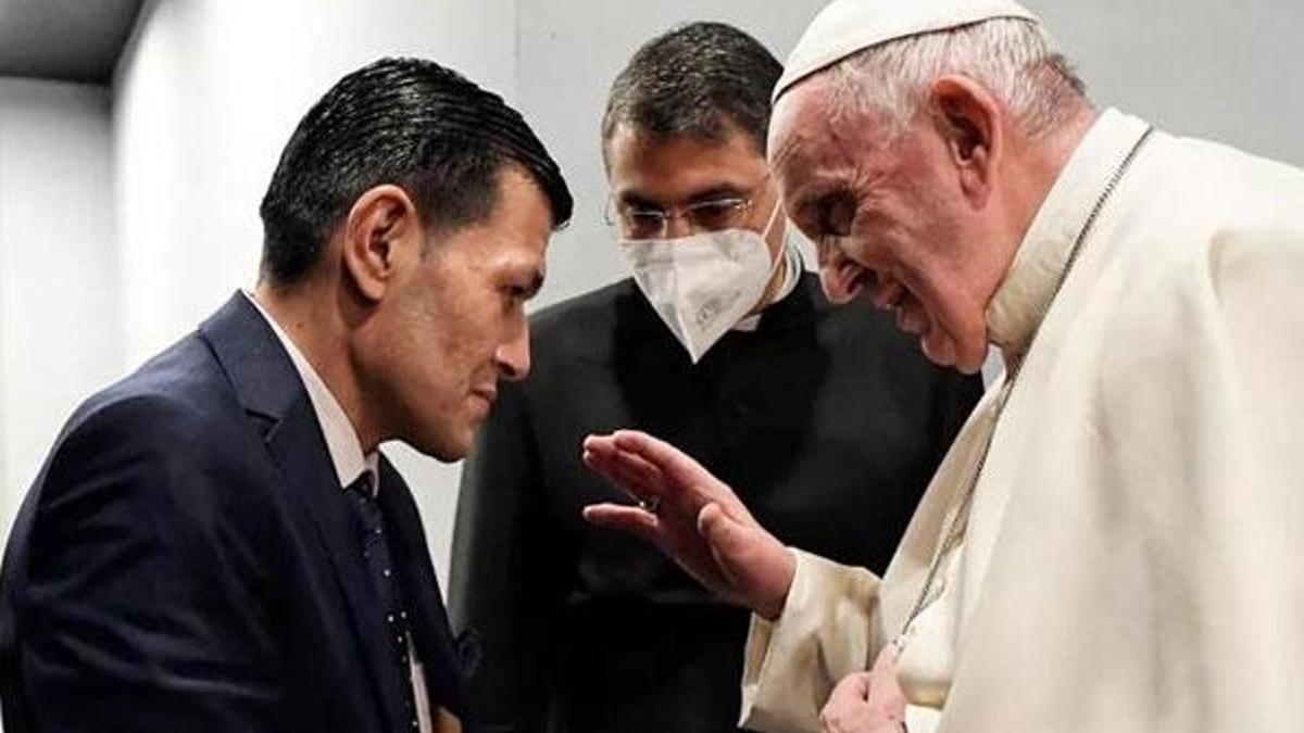 Papa Franciscus, Erbil'de Aylan bebeğin babasıyla görüştü