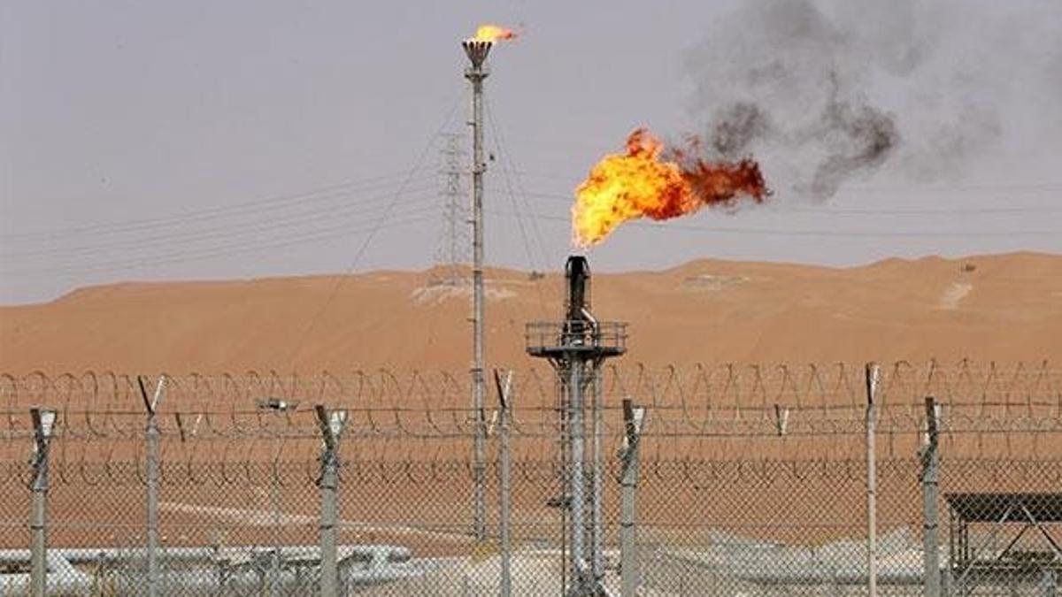 Suudi Arabistan, petrol limanı ve Aramco'ya yapılan saldırıları doğruladı