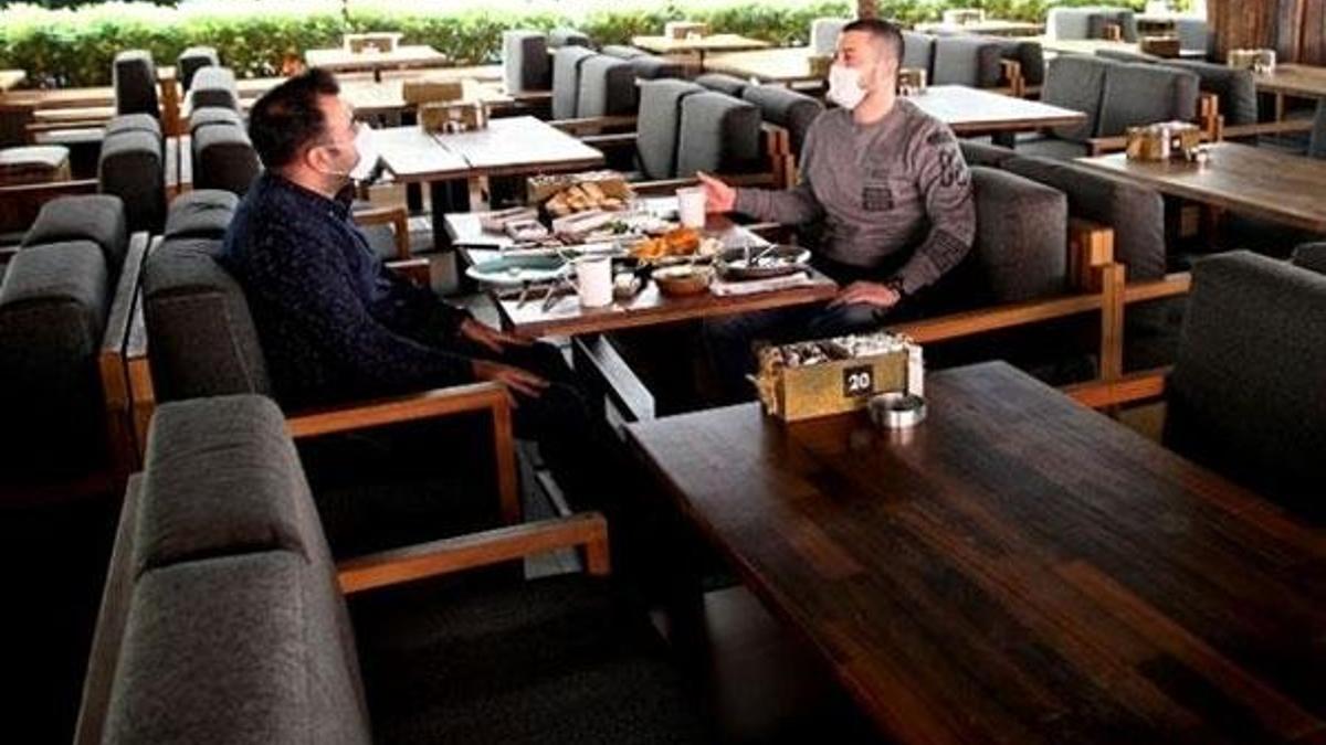 Kafe ve restoranlarla ilgili flaş açıklama! Saat 22.00'ye...