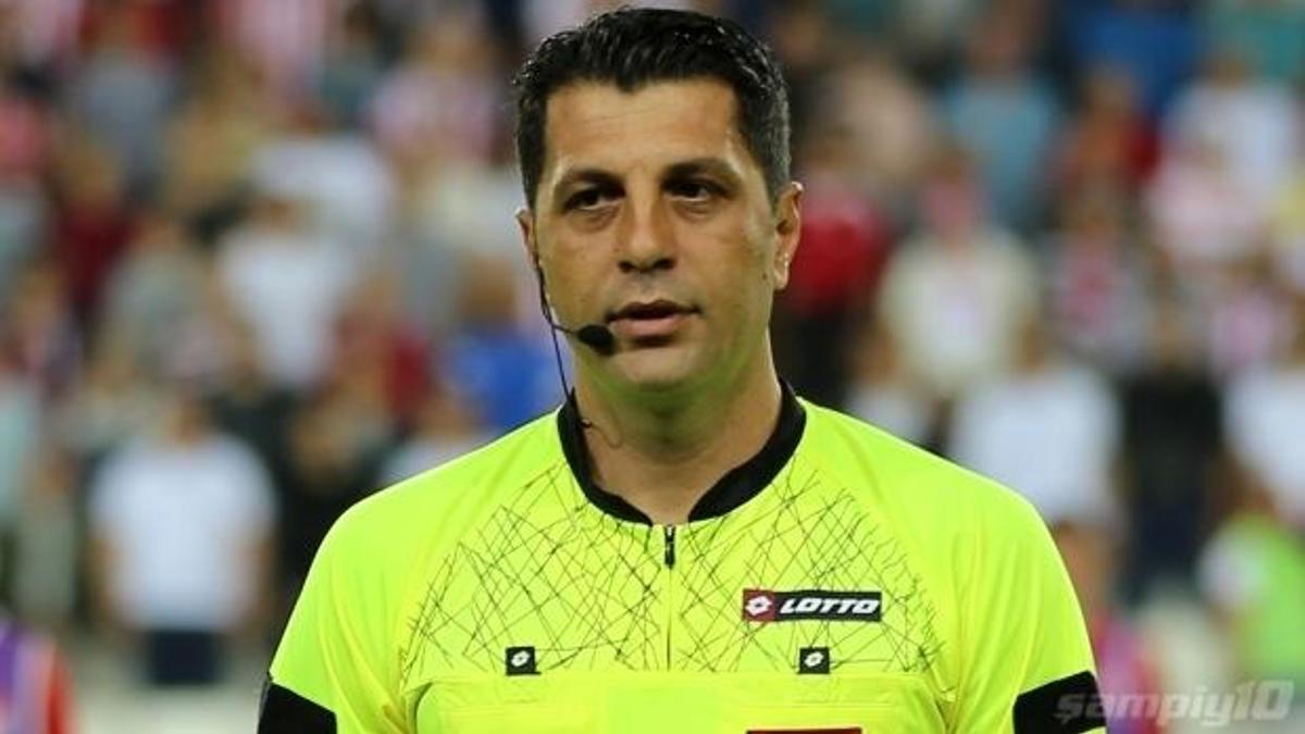 Başakşehir - Beşiktaş maçında Mustafa Öğretmenoğlu VAR