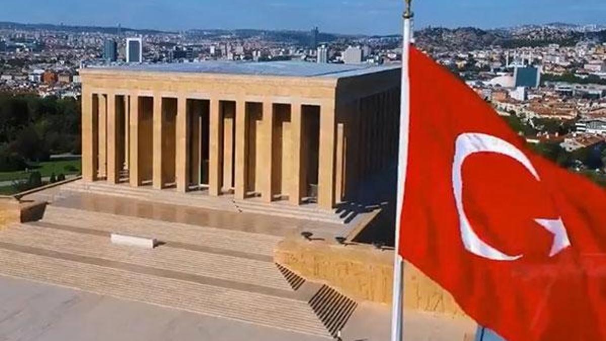 İletişim Başkanlığı'dan 'İstiklal Marşı' klibi