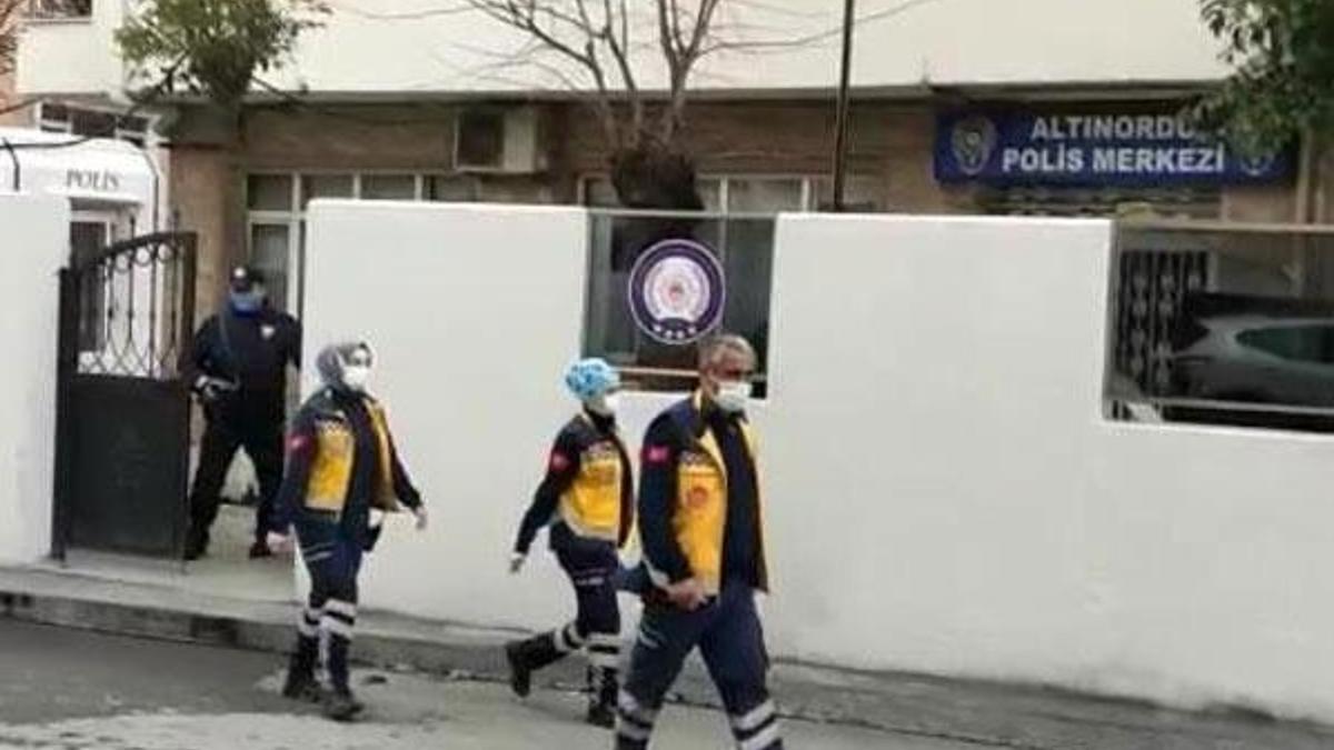 Maske uyarısı yapan sağlık çalışanlarına saldırı