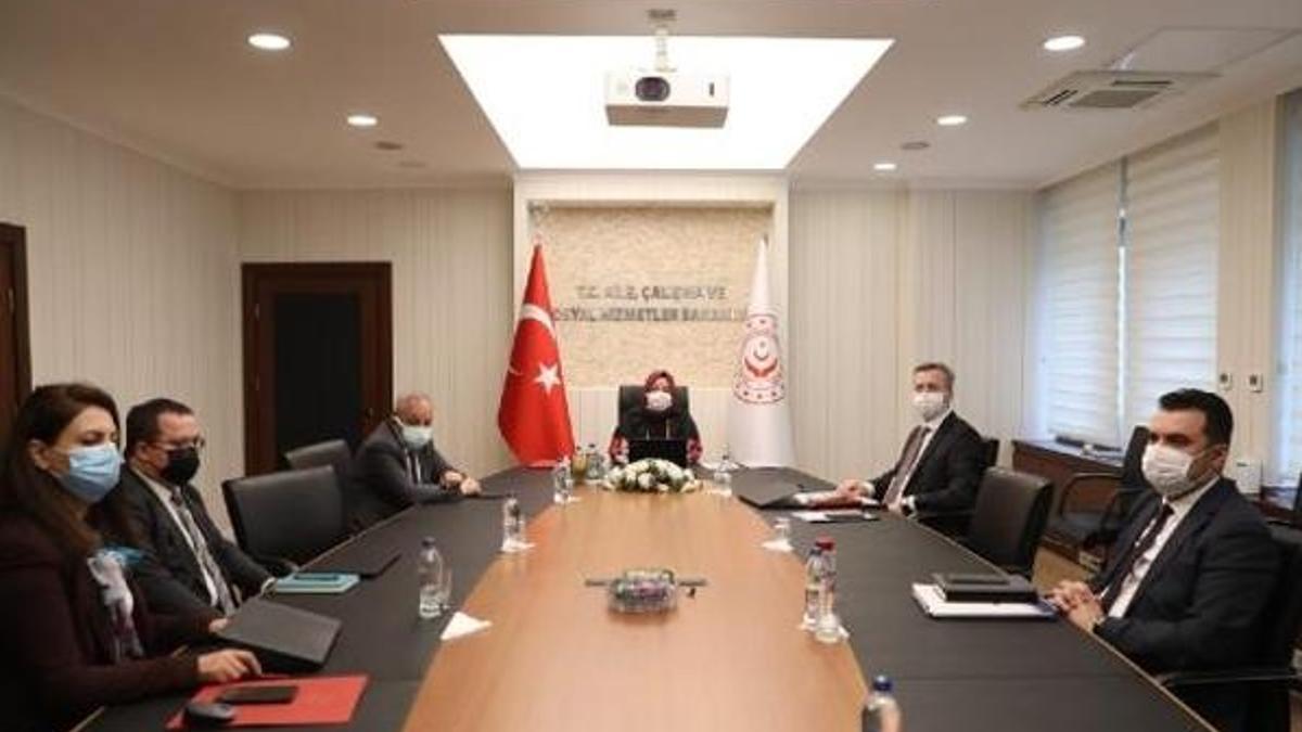 Bakan Selçuk: İŞKUR, 2020'de 830 bini aşkın kişinin işe yerleşmesine aracılık etti