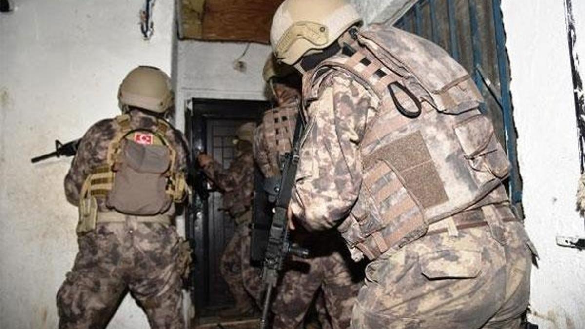 Şafak vakti helikopter destekli operasyon