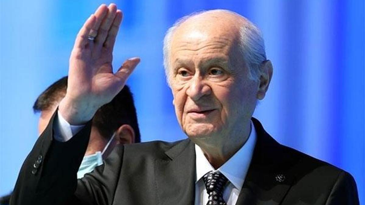 MHP lideri Bahçeli yeniden genel başkan seçildi