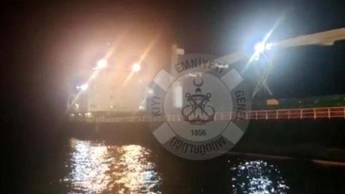 Bozcaada açıklarında kuru yük gemisi karaya oturdu