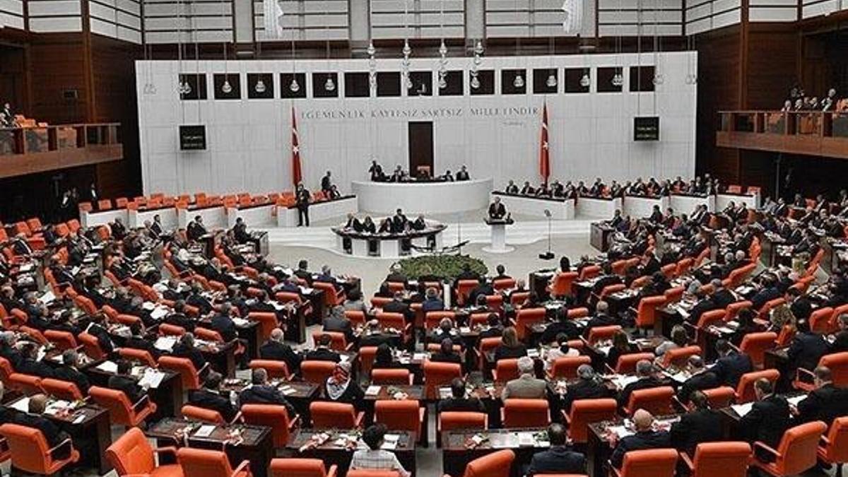 TBMM gündeminde bu hafta hangi konular görüşülecek? Kamu görevine atanacaklar hakkında kanun teklifi detayları!