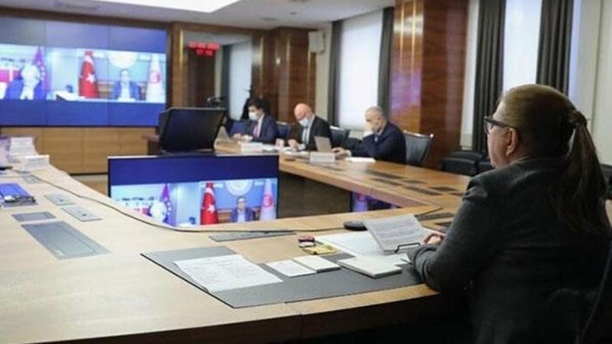 Ticaret Bakanı Pekcan, AB Ekonomi Komiseri Gentiloni ile görüştü