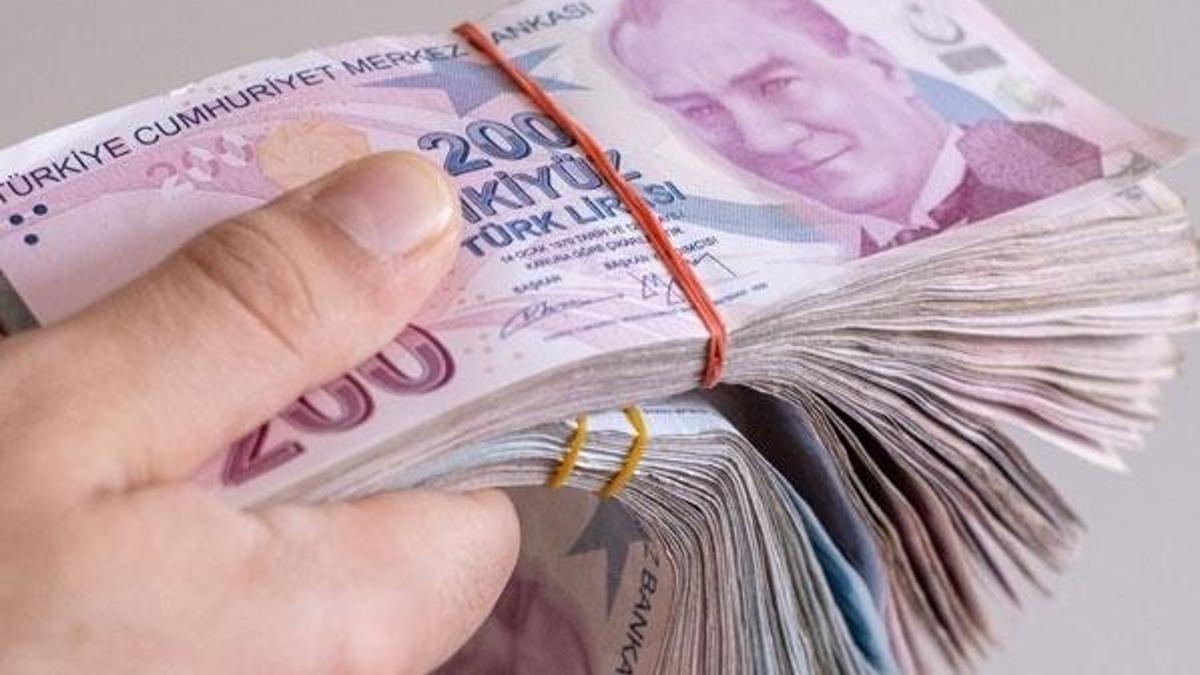 Kredi müjdesi, faizler düşürüldü! Bankada hesabı olanlar...