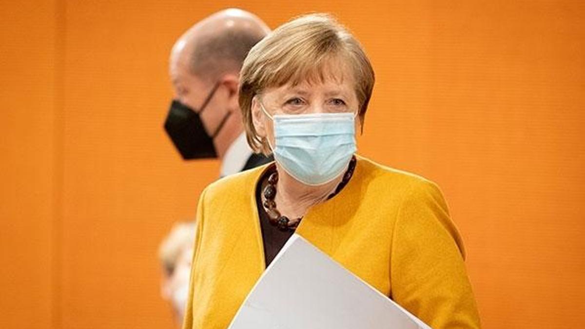 Merkel'den flaş koronavirüs kararı! Çarşamba günü...