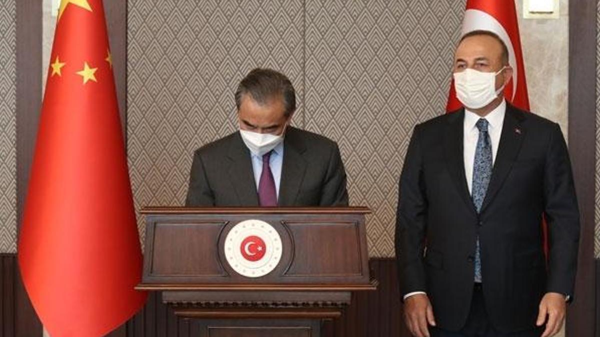 Bakan Çavuşoğlu twitter'dan duyurdu: Çin aşısı için iş birliğini ilerleteceğiz