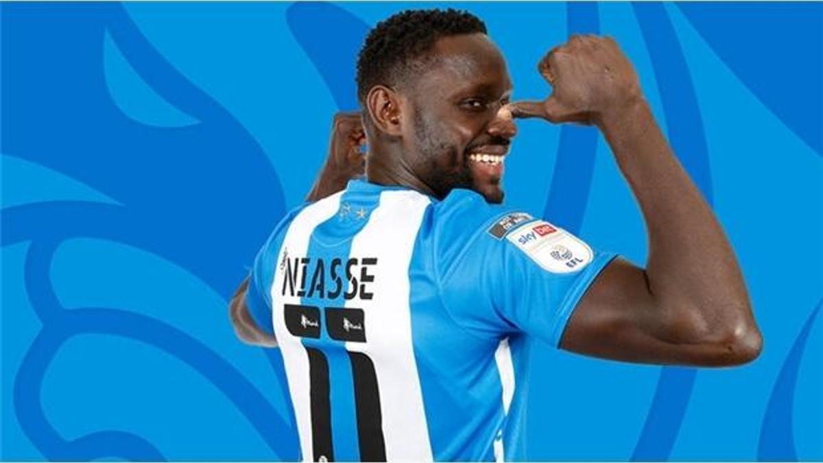 Oumar Niasse Huddersfield'da
