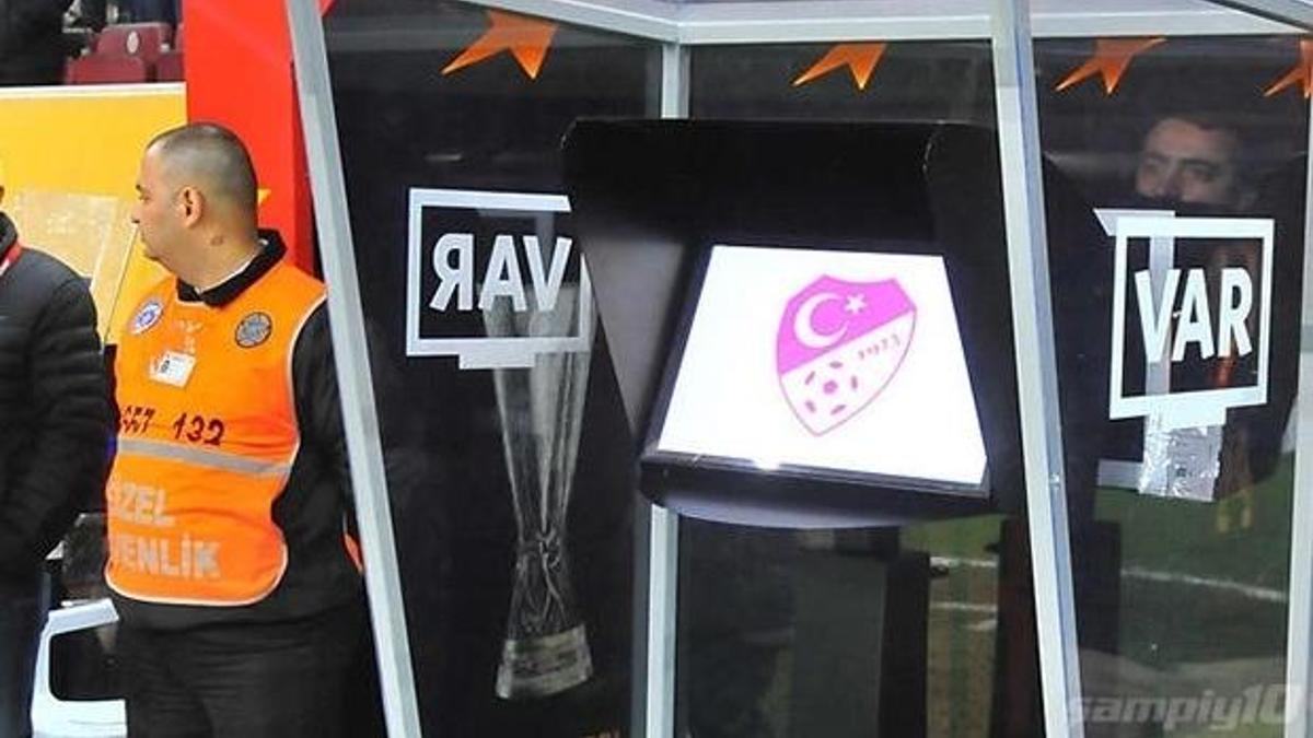 VAR kayıtları ortaya çıktı! En fazla o takımın işine yaramış...