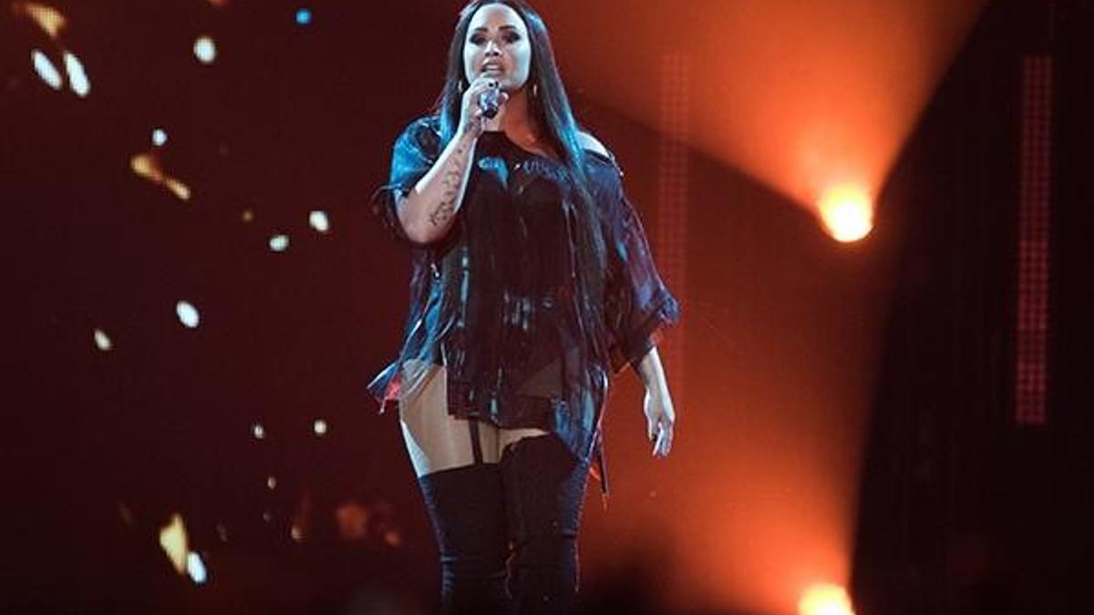 Demi Lovato pozitife yönelmiş