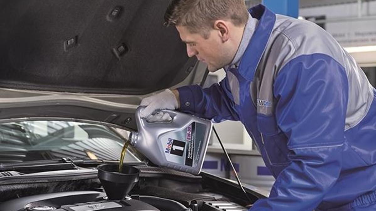 Mobil, 10 yeni servis kuracak!