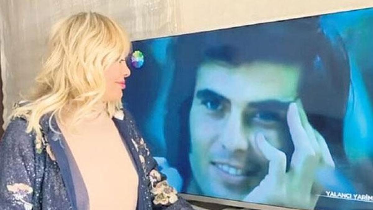 Emel Sayın'ı duygulandıran paylaşım!