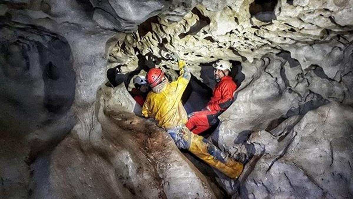 İnsuyu Mağarası'nın gizemli galerileri keşfediliyor