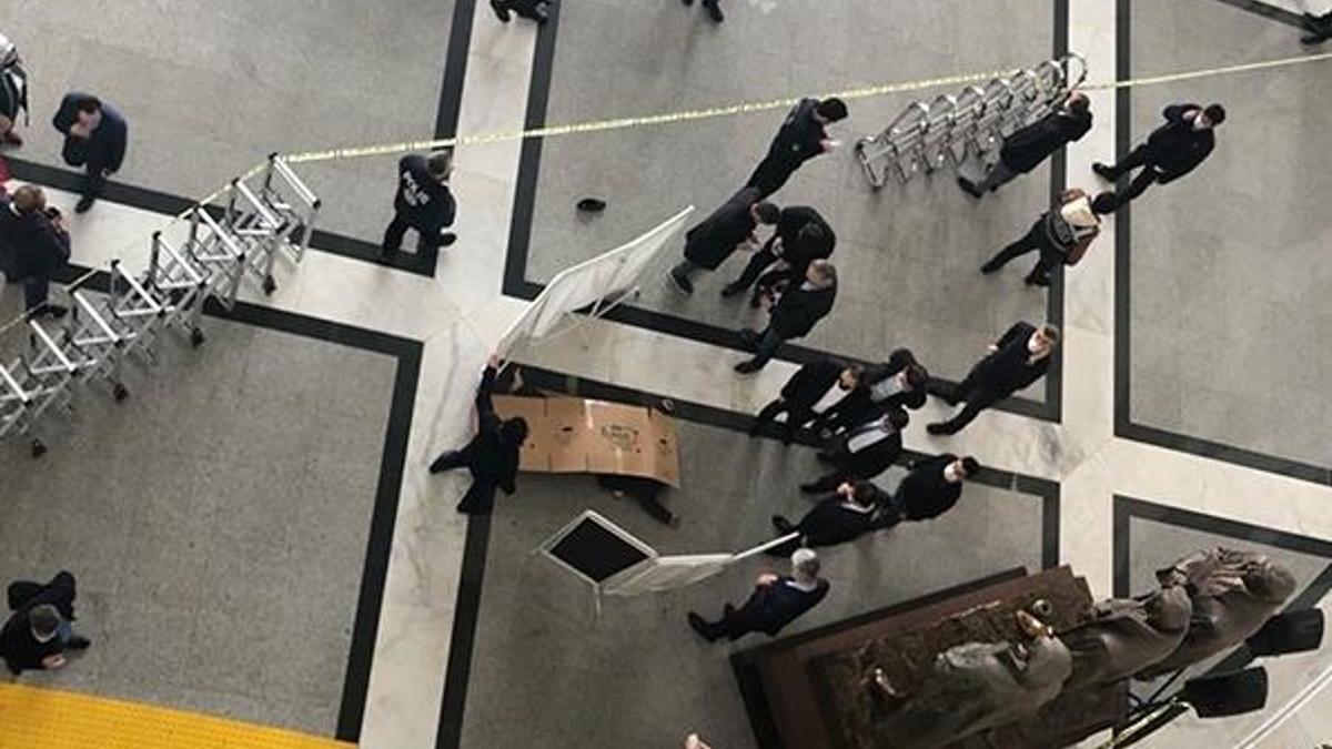 Bakırköy Adalet Sarayı'nda mübaşir intihar etti