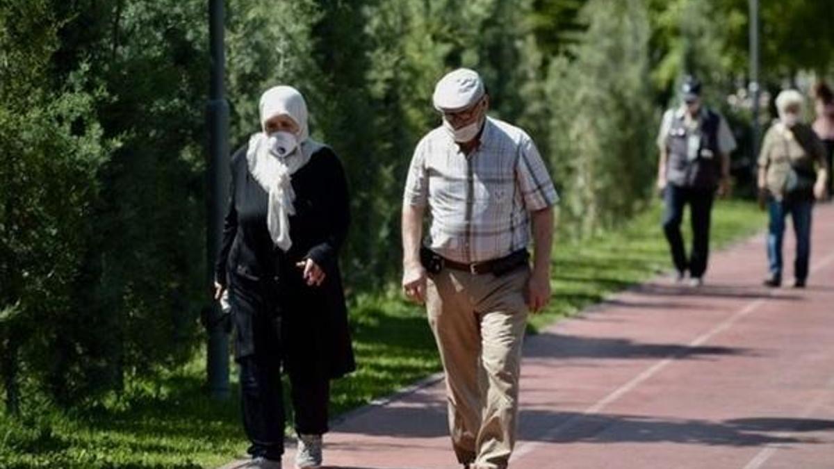 65 yaş ve üstü ile ilgili flaş karar! Yasak geldi...