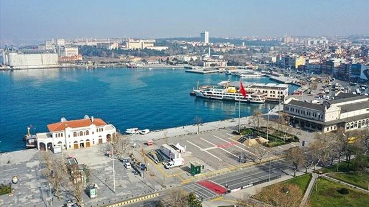 Kadıköy'de toplantı ve gösterileri yürüyüşlerine yasak geldi