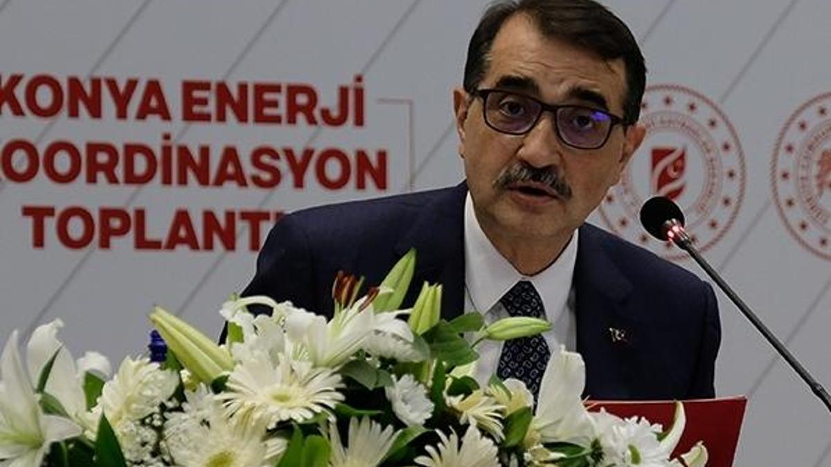 Bakan Dönmez: Dünyanın en büyük güneş santrali enerji üretimine başladı