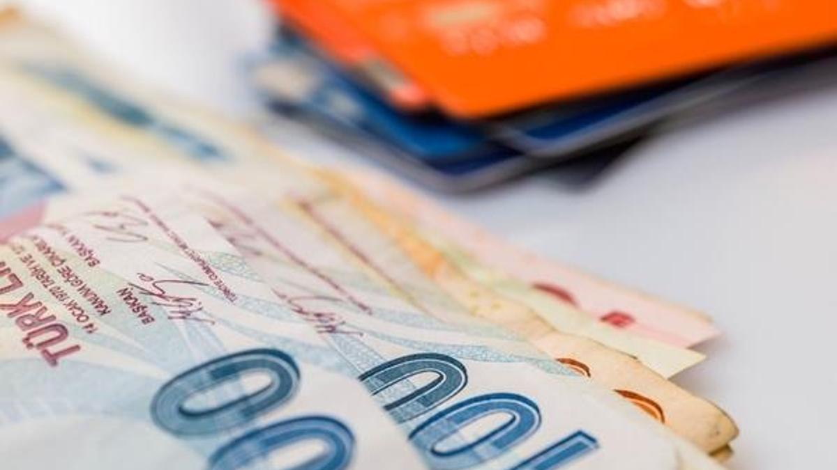 Borcu olanlara müjde! Taksit tutarı düşüyor, banka kartlarıyla...