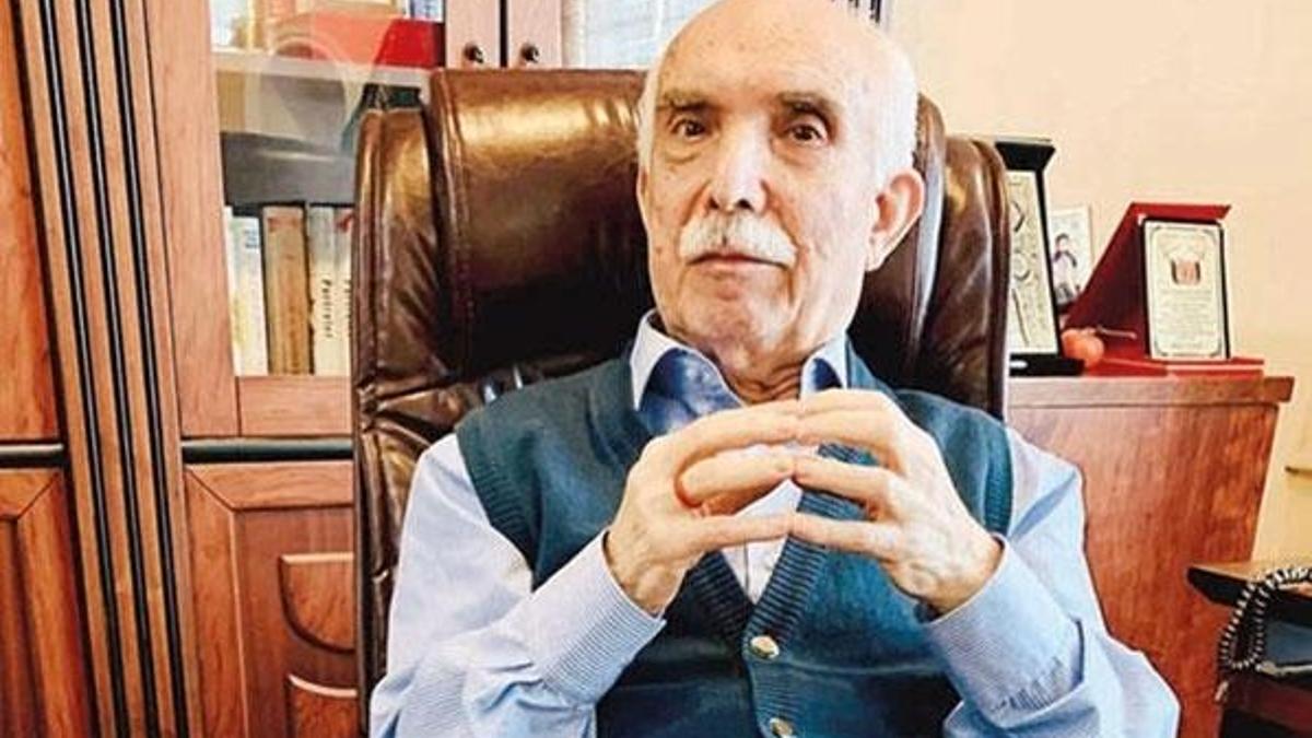 Mehmet Kutlular hayatını kaybetti
