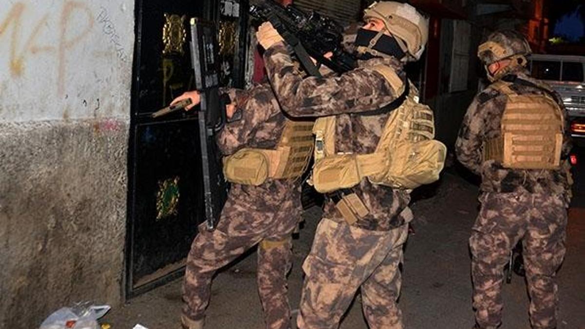 Adana merkezli 4 ilde operasyon! Dronla görüntülendi