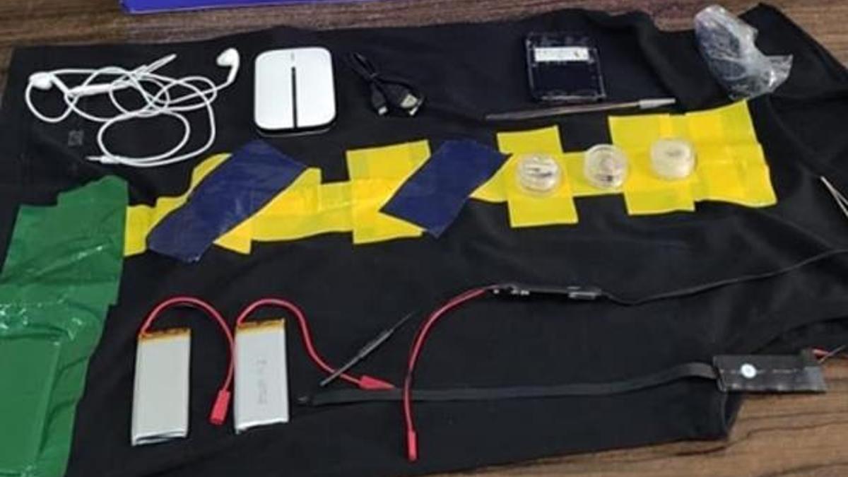 Çantasında taşıyordu! Polis gözaltına aldı, yeleğin altından çıkan şok etti
