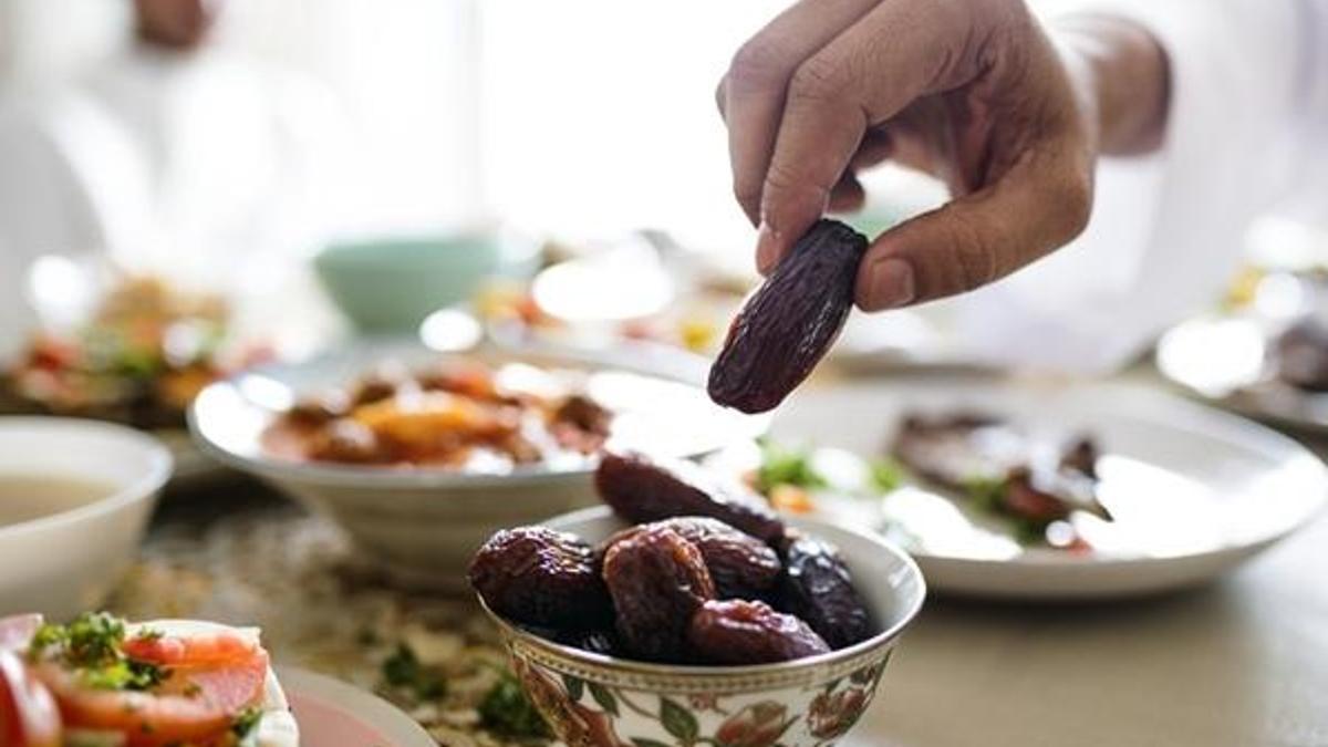 Orucu bozan ve bozmayan şeyler nelerdir? Hangi şartlarda oruç tutmaya devam edilebilir?