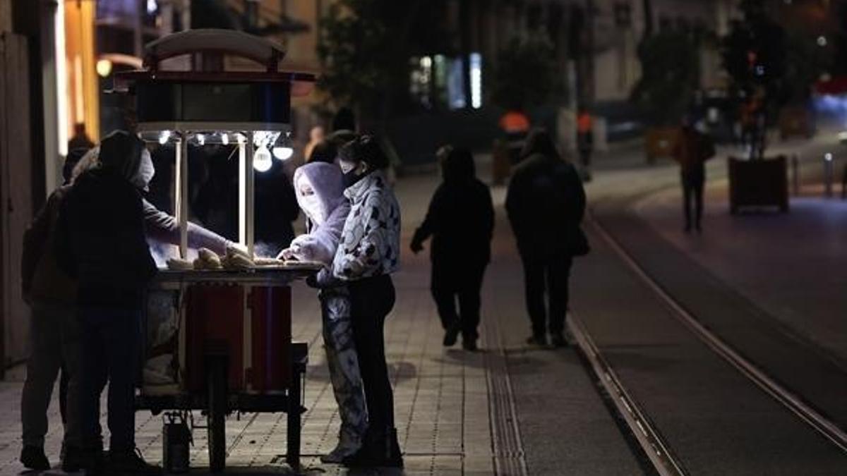 Sokağa çıkma yasağıyla ilgili flaş gelişme! Resmen başladı, 58 ilde...