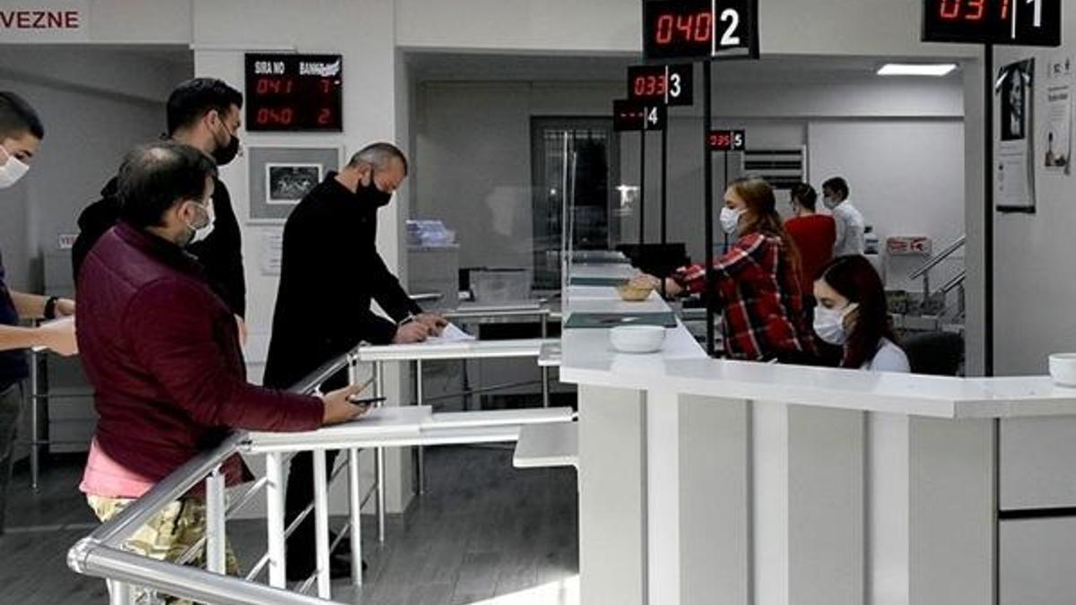 Bankaların çalışma saatleri! Hangi banka saat kaçta açılıyor, kaçta kapanıyor? Yeni düzenlemeye göre bankalar kaça kadar açık?