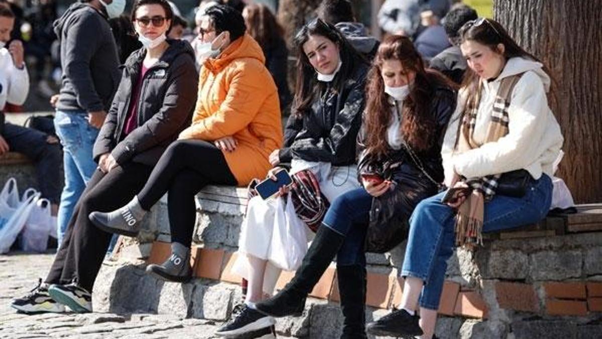 Ramazan ayında flaş yasaklar... Kademeli mesai, seyreltilmiş toplu taşıma, tam kapanma