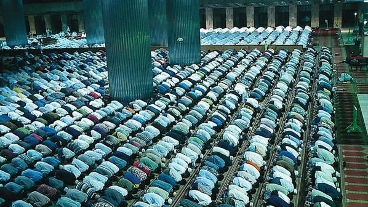İlk teravih namazı ne zaman 2021? Camilerde teravih namazı kılınacak mı, teravih namazı ne zaman nasıl kılınır, kaç rekattır?